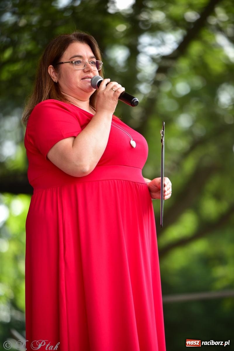 Zdjęcie w galerii na portalu naszraciborz.pl: Taneczne podsumowanie roku szkolnego na zamku w Raciborzu [FOTO i WIDEO] wiadomości z regionu