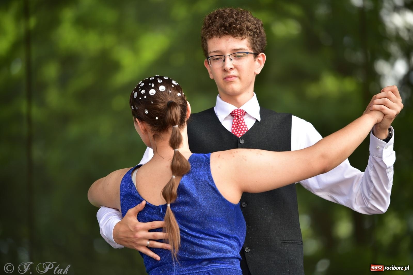 Zdjęcie w galerii na portalu naszraciborz.pl: Taneczne podsumowanie roku szkolnego na zamku w Raciborzu [FOTO i WIDEO] wiadomości z regionu