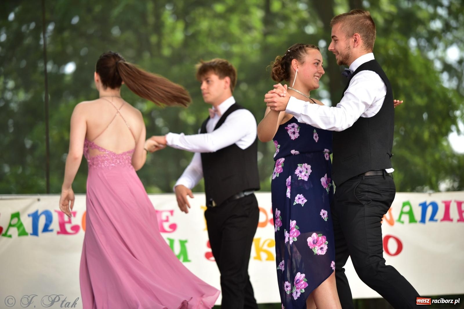 Zdjęcie w galerii na portalu naszraciborz.pl: Taneczne podsumowanie roku szkolnego na zamku w Raciborzu [FOTO i WIDEO] wiadomości z regionu