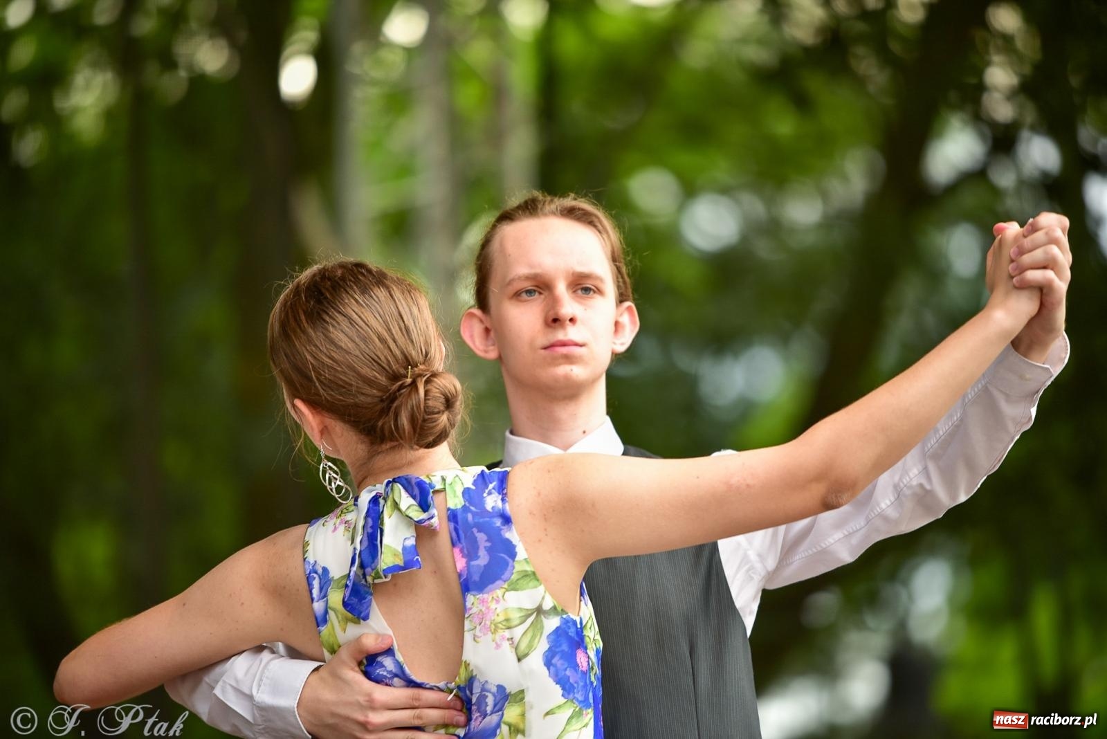 Zdjęcie w galerii na portalu naszraciborz.pl: Taneczne podsumowanie roku szkolnego na zamku w Raciborzu [FOTO i WIDEO] wiadomości z regionu