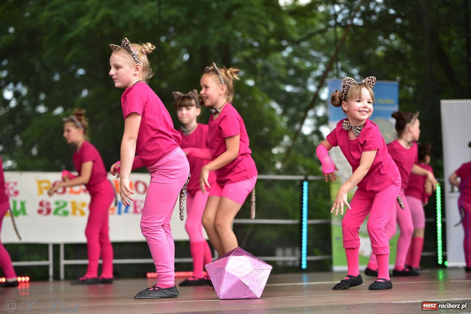 Zdjęcie w galerii na portalu naszraciborz.pl: Taneczne podsumowanie roku szkolnego na zamku w Raciborzu [FOTO i WIDEO] wiadomości z regionu