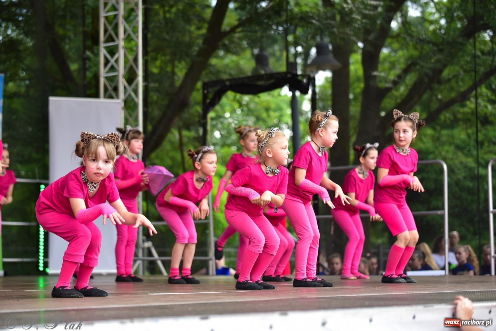Zdjęcie w galerii na portalu naszraciborz.pl: Taneczne podsumowanie roku szkolnego na zamku w Raciborzu [FOTO i WIDEO] wiadomości z regionu