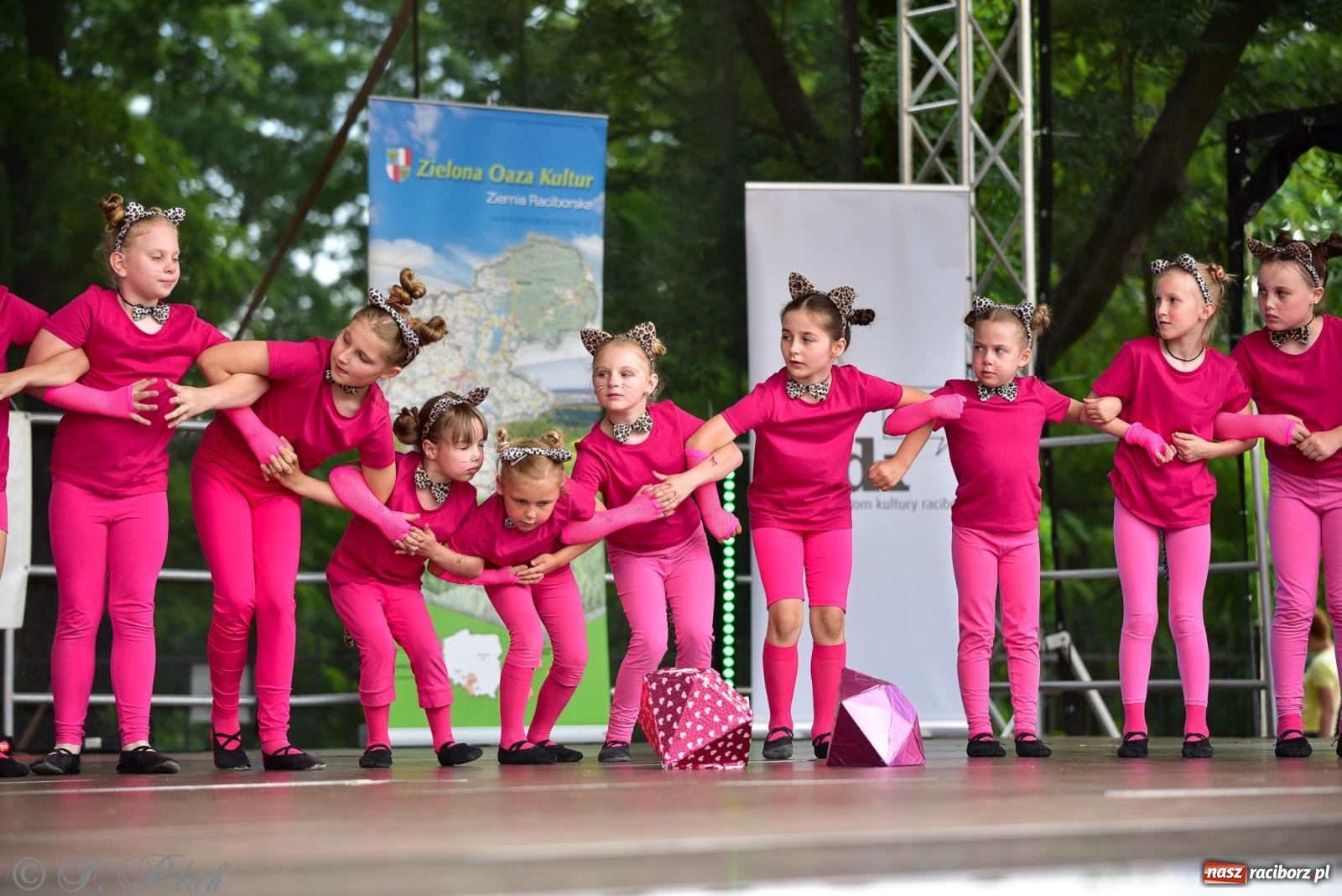 Zdjęcie w galerii na portalu naszraciborz.pl: Taneczne podsumowanie roku szkolnego na zamku w Raciborzu [FOTO i WIDEO] wiadomości z regionu