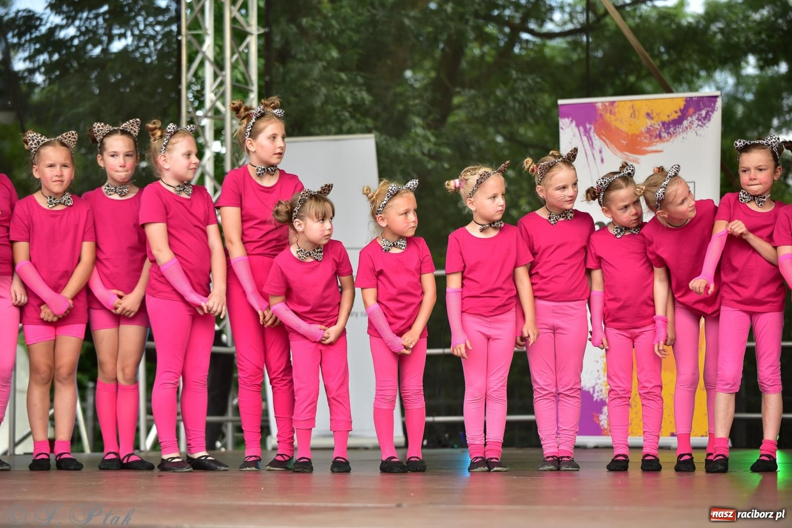 Zdjęcie w galerii na portalu naszraciborz.pl: Taneczne podsumowanie roku szkolnego na zamku w Raciborzu [FOTO i WIDEO] wiadomości z regionu