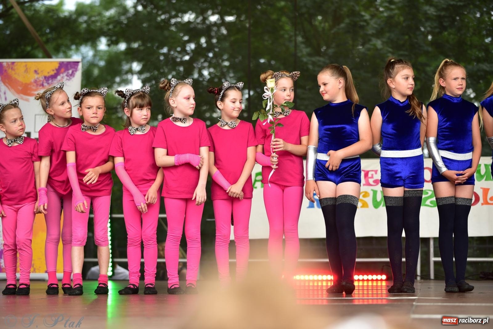 Zdjęcie w galerii na portalu naszraciborz.pl: Taneczne podsumowanie roku szkolnego na zamku w Raciborzu [FOTO i WIDEO] wiadomości z regionu