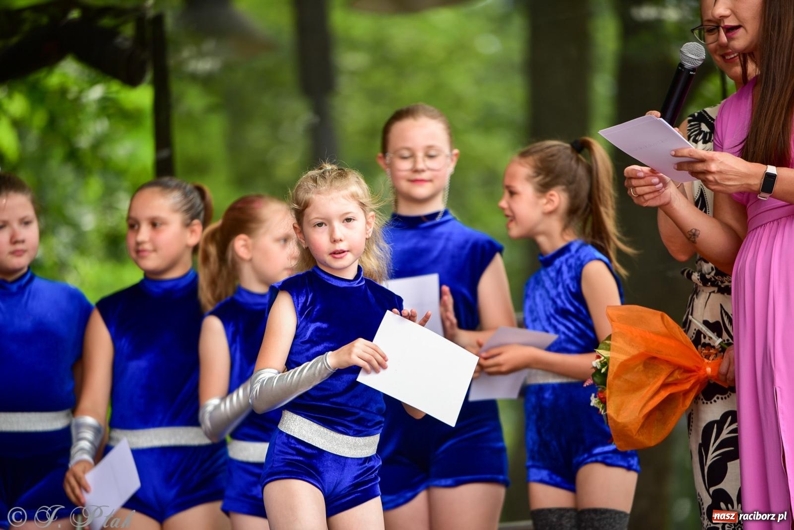Zdjęcie w galerii na portalu naszraciborz.pl: Taneczne podsumowanie roku szkolnego na zamku w Raciborzu [FOTO i WIDEO] wiadomości z regionu