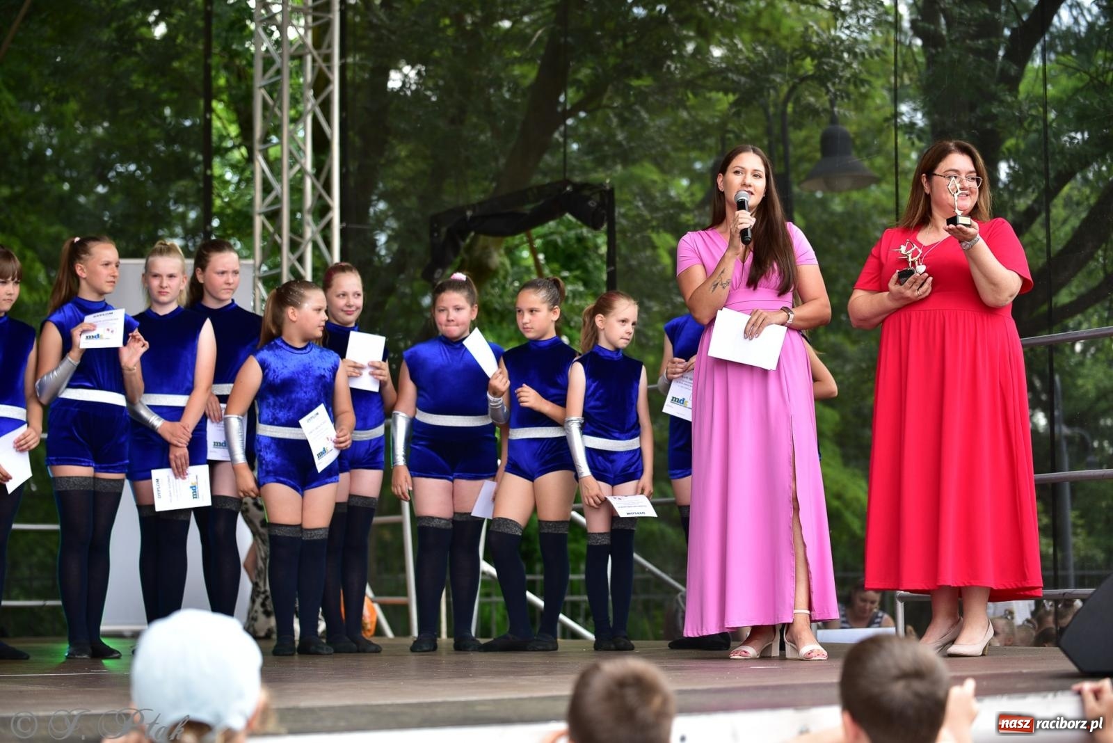 Zdjęcie w galerii na portalu naszraciborz.pl: Taneczne podsumowanie roku szkolnego na zamku w Raciborzu [FOTO i WIDEO] wiadomości z regionu