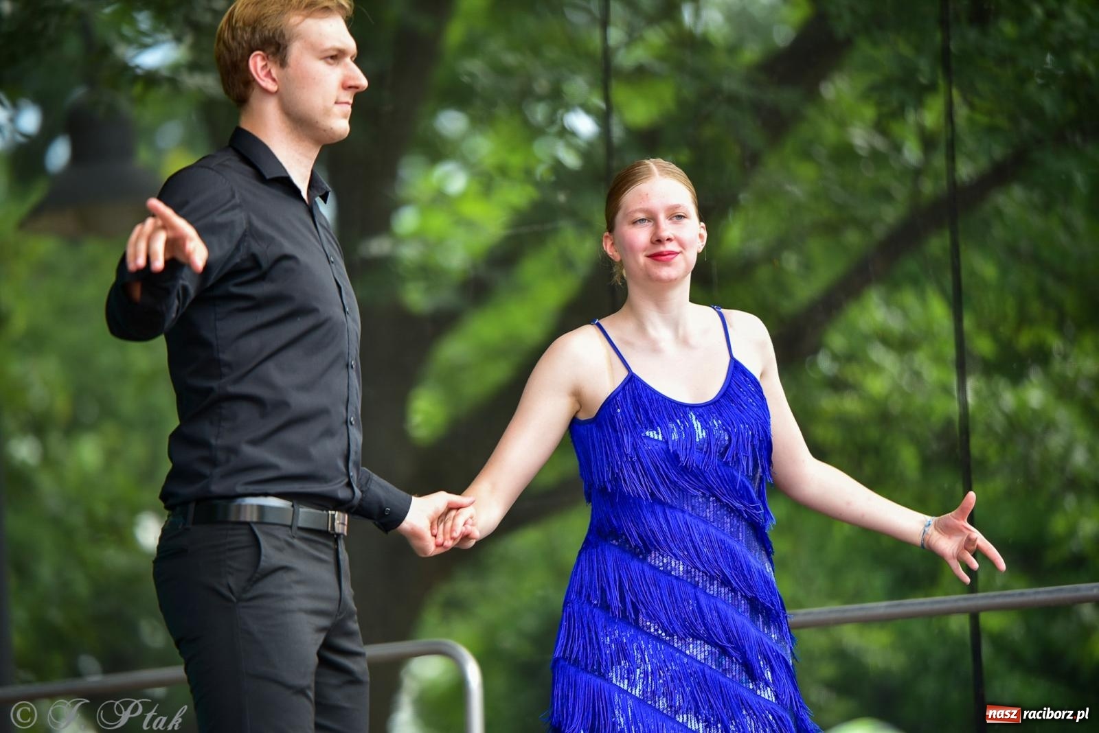 Zdjęcie w galerii na portalu naszraciborz.pl: Taneczne podsumowanie roku szkolnego na zamku w Raciborzu [FOTO i WIDEO] wiadomości z regionu