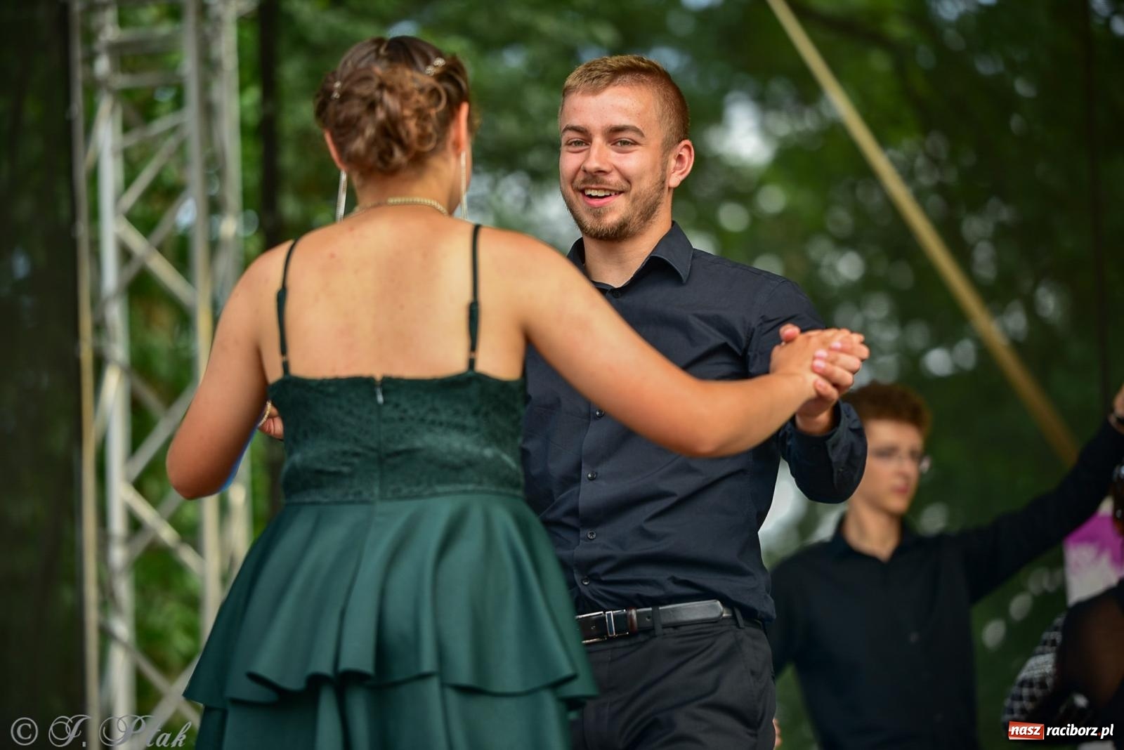 Zdjęcie w galerii na portalu naszraciborz.pl: Taneczne podsumowanie roku szkolnego na zamku w Raciborzu [FOTO i WIDEO] wiadomości z regionu