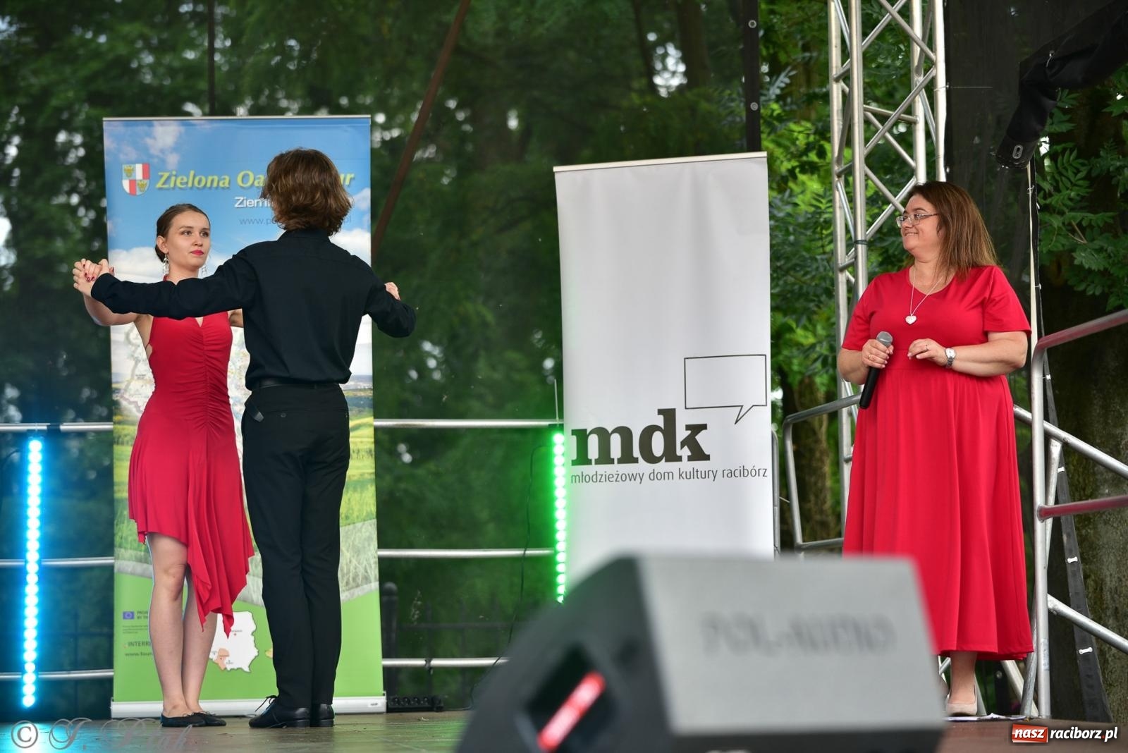 Zdjęcie w galerii na portalu naszraciborz.pl: Taneczne podsumowanie roku szkolnego na zamku w Raciborzu [FOTO i WIDEO] wiadomości z regionu