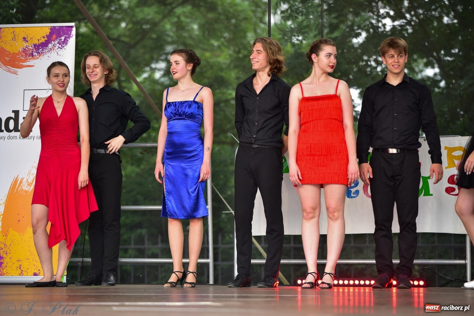 Zdjęcie w galerii na portalu naszraciborz.pl: Taneczne podsumowanie roku szkolnego na zamku w Raciborzu [FOTO i WIDEO] wiadomości z regionu