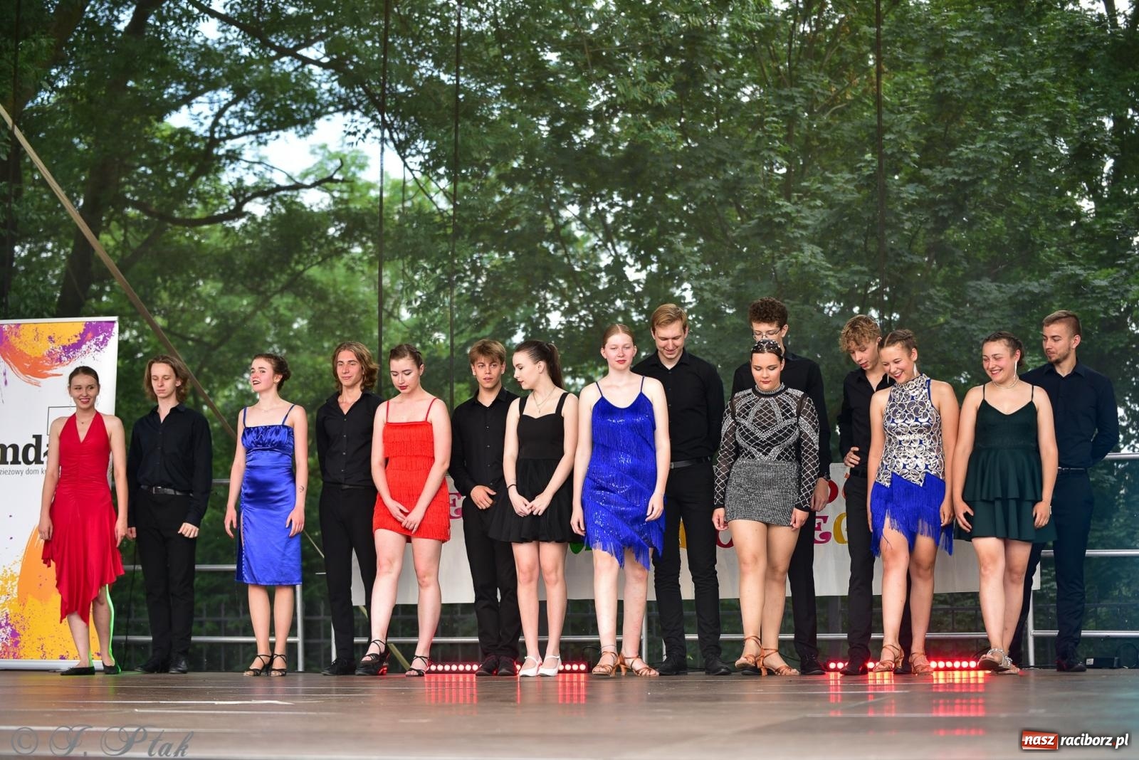 Zdjęcie w galerii na portalu naszraciborz.pl: Taneczne podsumowanie roku szkolnego na zamku w Raciborzu [FOTO i WIDEO] wiadomości z regionu