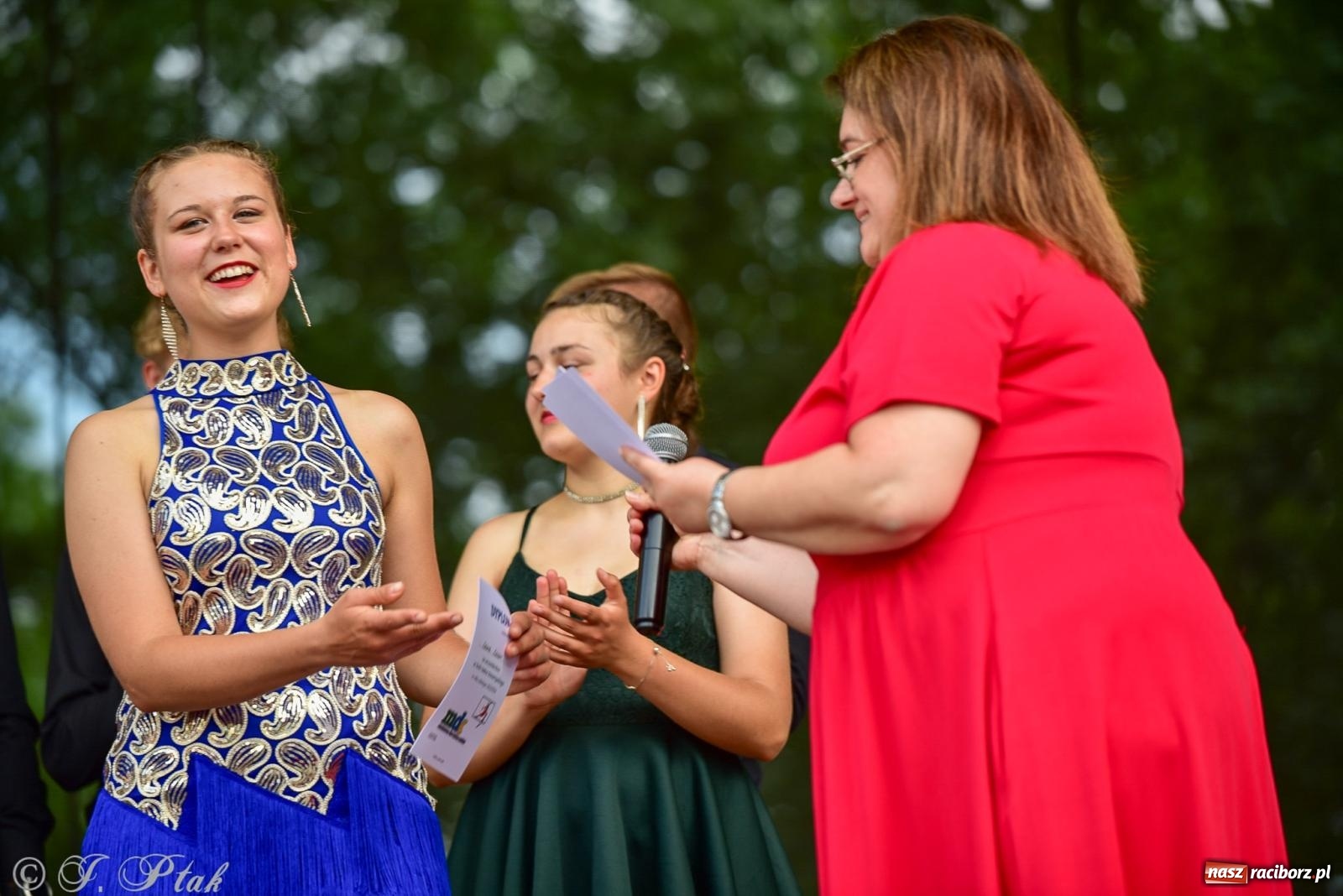 Zdjęcie w galerii na portalu naszraciborz.pl: Taneczne podsumowanie roku szkolnego na zamku w Raciborzu [FOTO i WIDEO] wiadomości z regionu