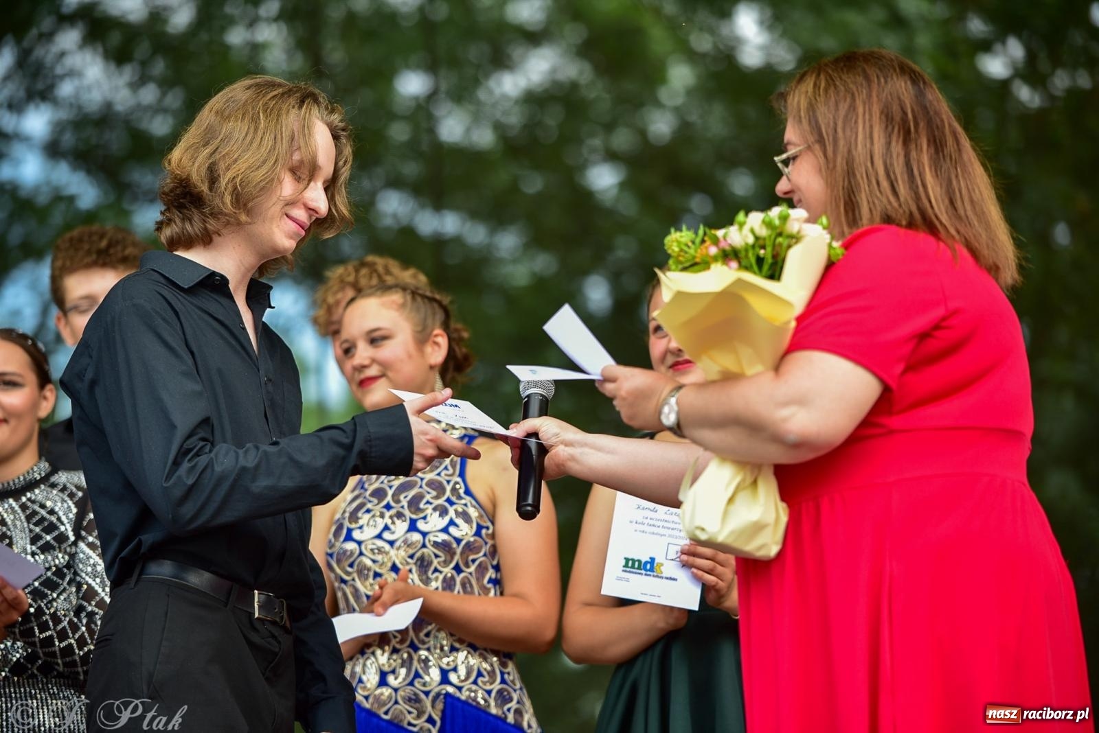 Zdjęcie w galerii na portalu naszraciborz.pl: Taneczne podsumowanie roku szkolnego na zamku w Raciborzu [FOTO i WIDEO] wiadomości z regionu