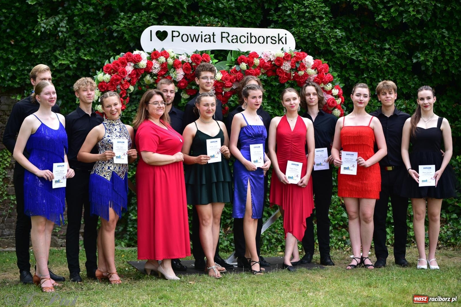 Zdjęcie w galerii na portalu naszraciborz.pl: Taneczne podsumowanie roku szkolnego na zamku w Raciborzu [FOTO i WIDEO] wiadomości z regionu