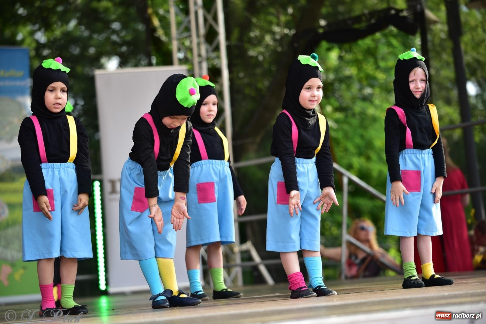 Zdjęcie w galerii na portalu naszraciborz.pl: Taneczne podsumowanie roku szkolnego na zamku w Raciborzu [FOTO i WIDEO] wiadomości z regionu