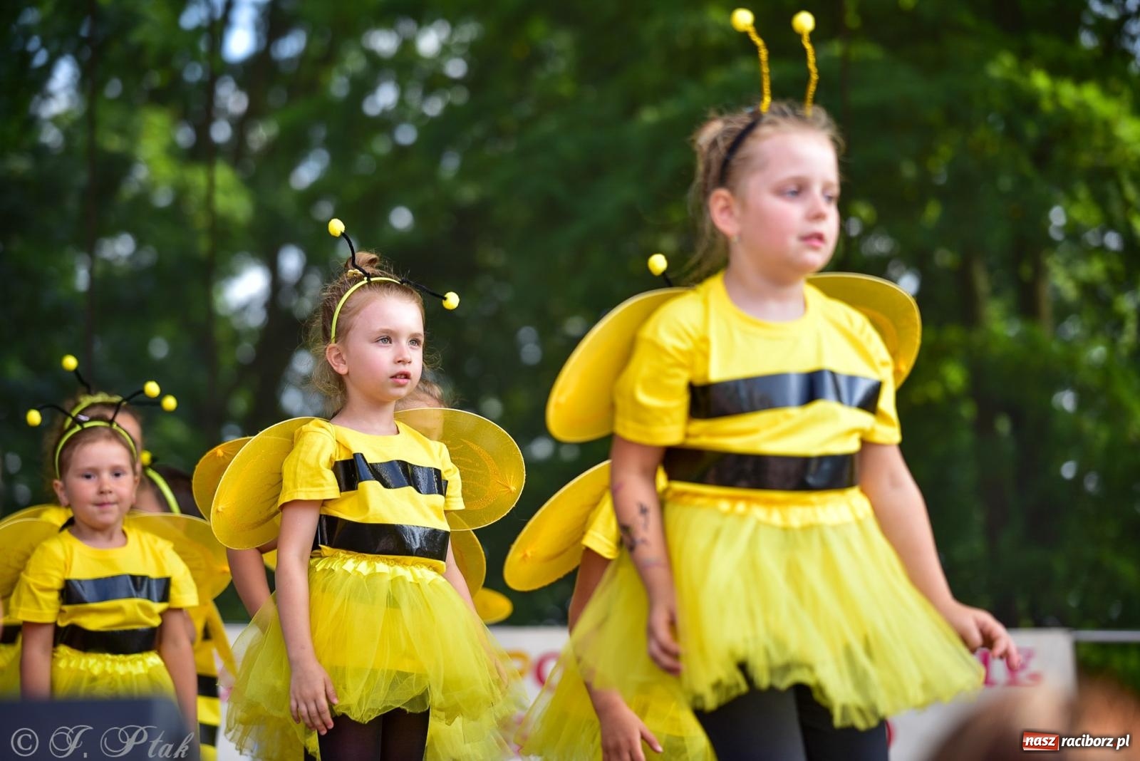 Zdjęcie w galerii na portalu naszraciborz.pl: Taneczne podsumowanie roku szkolnego na zamku w Raciborzu [FOTO i WIDEO] wiadomości z regionu