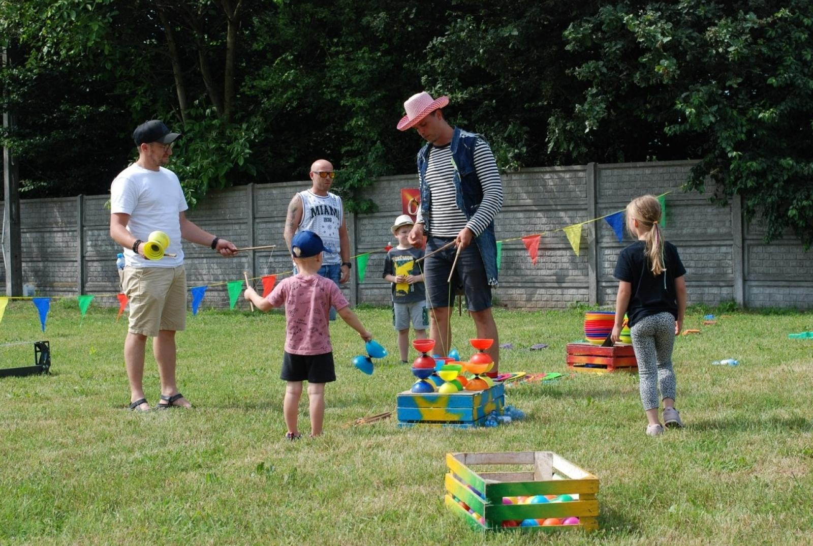 Zdjęcie w galerii na portalu naszraciborz.pl: Moc radości na pikniku z okazji Dnia Dziecka w Nędzy [FOTO] wiadomości z regionu