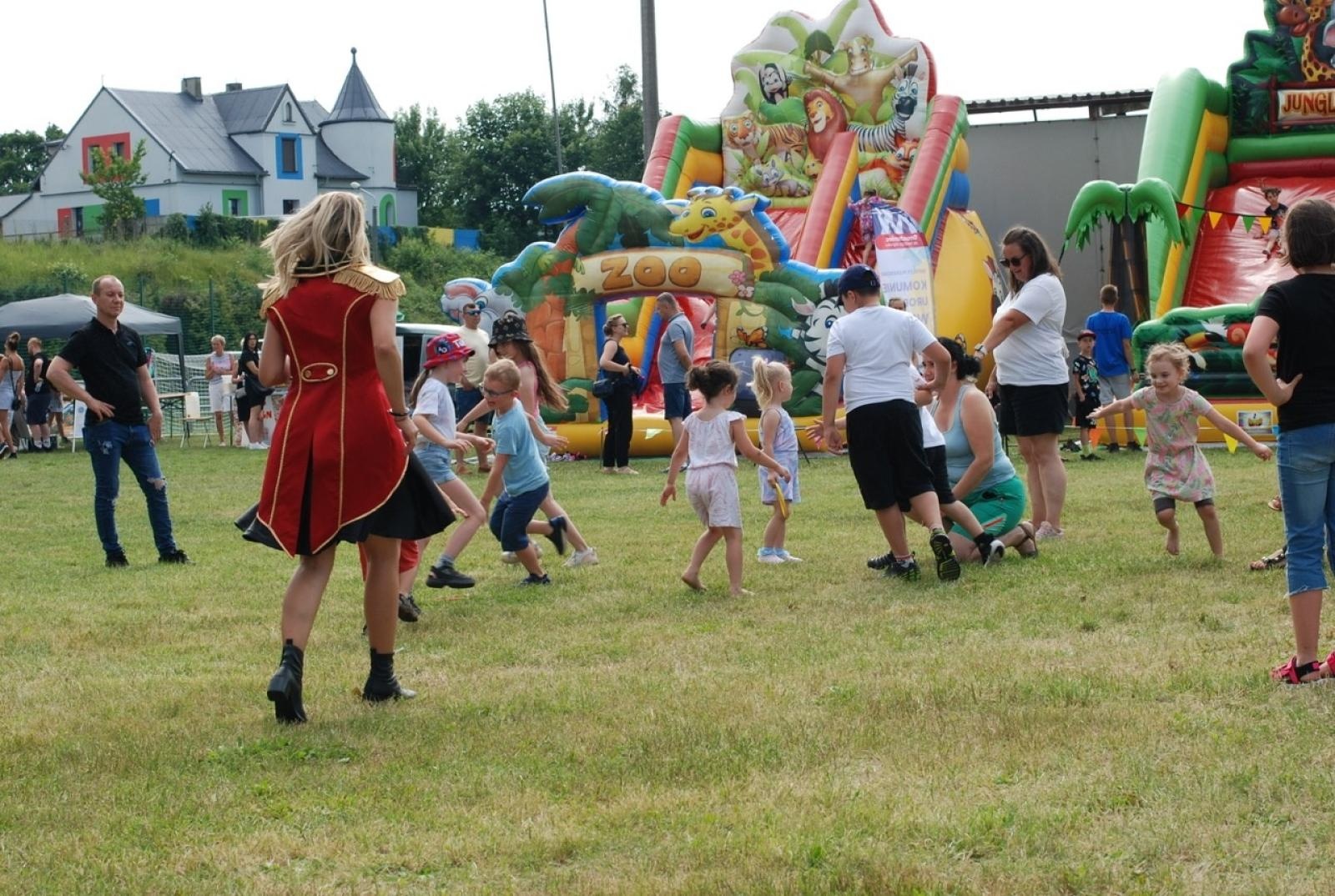 Zdjęcie w galerii na portalu naszraciborz.pl: Moc radości na pikniku z okazji Dnia Dziecka w Nędzy [FOTO] wiadomości z regionu