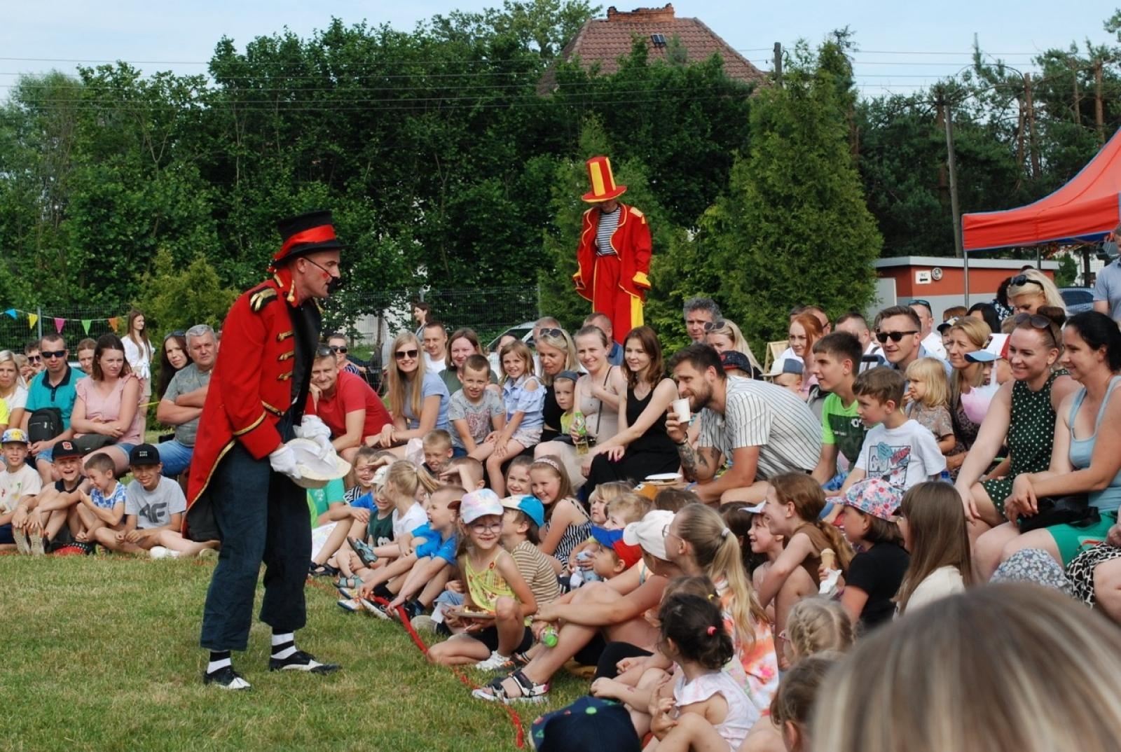 Zdjęcie w galerii na portalu naszraciborz.pl: Moc radości na pikniku z okazji Dnia Dziecka w Nędzy [FOTO] wiadomości z regionu