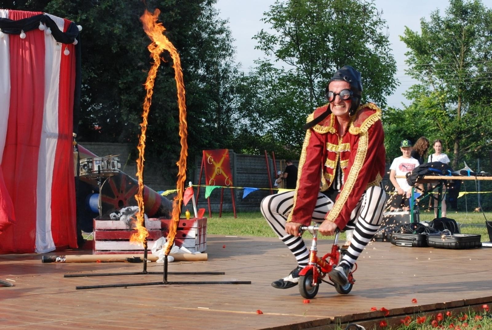 Zdjęcie w galerii na portalu naszraciborz.pl: Moc radości na pikniku z okazji Dnia Dziecka w Nędzy [FOTO] wiadomości z regionu