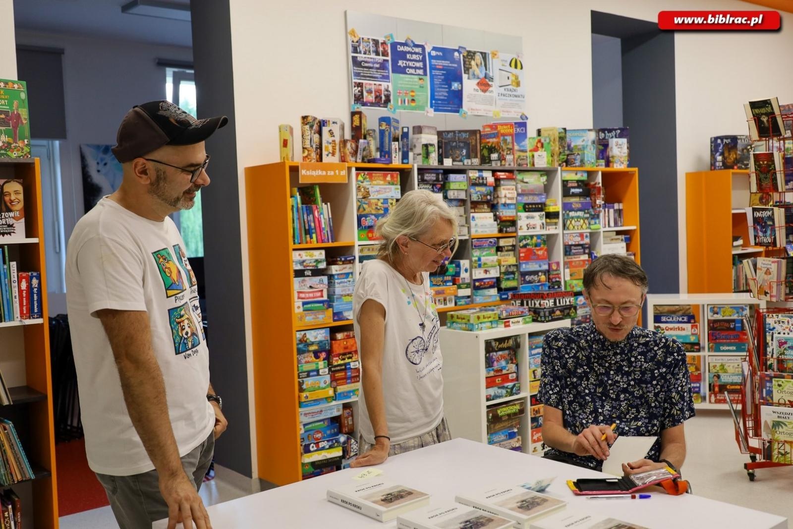 Zdjęcie w galerii na portalu naszraciborz.pl: Bariery są tylko w głowie – Michał Woroch w Bibliotece wiadomości z regionu