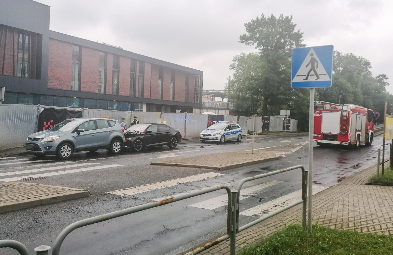 Zdjęcie w galerii na portalu naszraciborz.pl: Skoda wjechała w tył forda. Sprawa trafi do sądu [FOTO] wiadomości z regionu