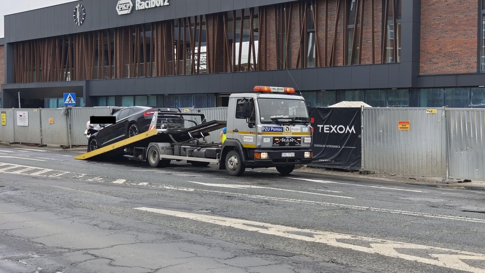 Zdjęcie w galerii na portalu naszraciborz.pl: Skoda wjechała w tył forda. Sprawa trafi do sądu [FOTO] wiadomości z regionu