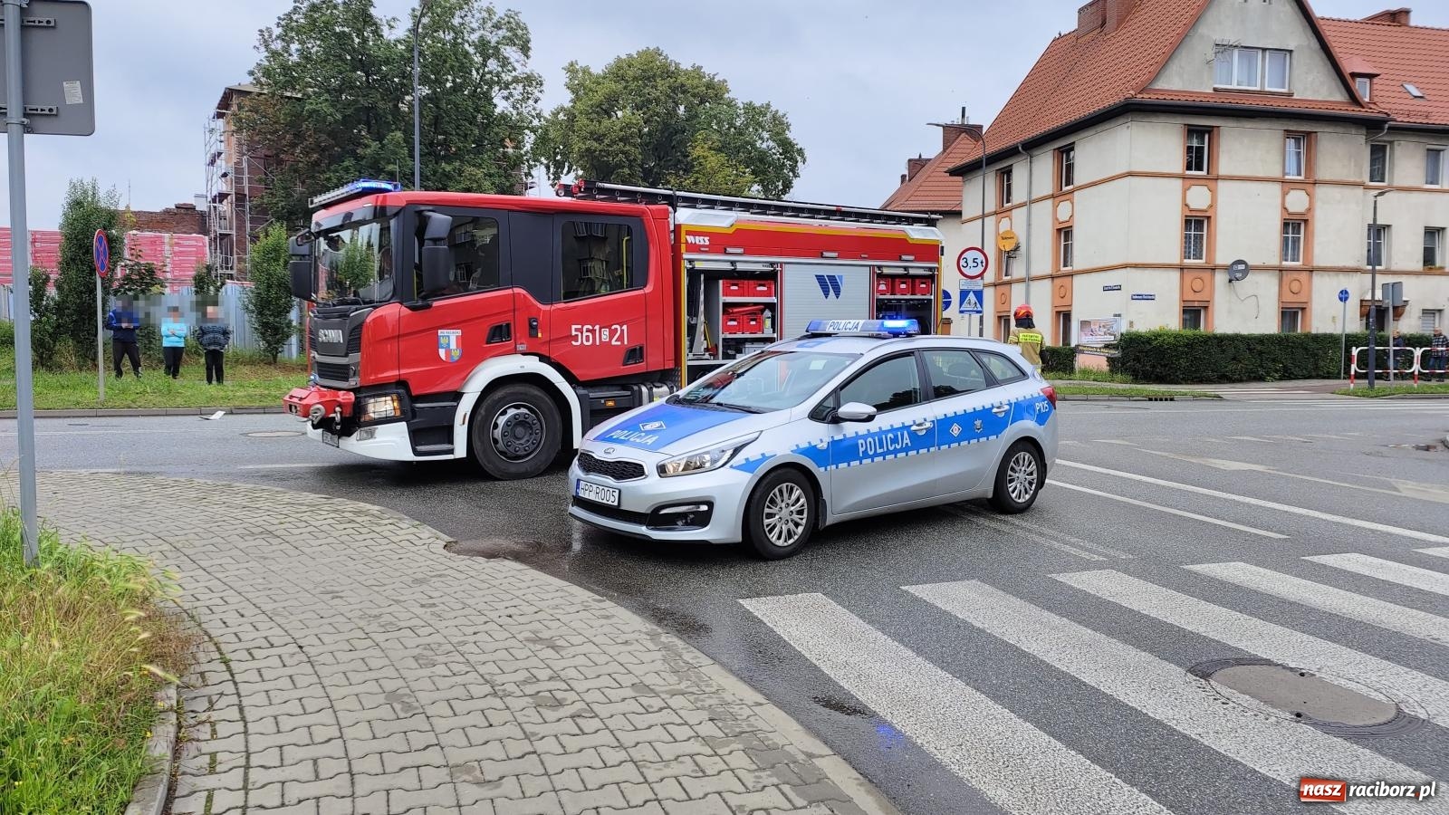 Zdjęcie w galerii na portalu naszraciborz.pl: Opel i BWM zderzyły się na skrzyżowaniu Kościuszki-Eichendorffa [FOTO] wiadomości z regionu