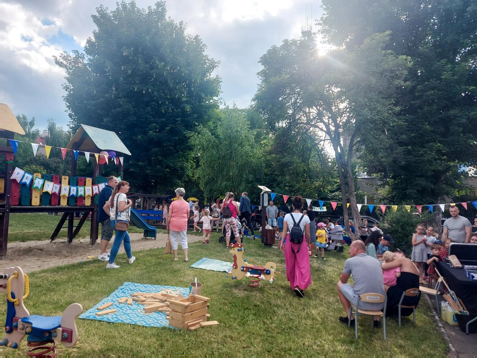 Zdjęcie w galerii na portalu naszraciborz.pl: Festyn rodzinny w Przedszkolu nr 15 w Raciborzu wiadomości z regionu