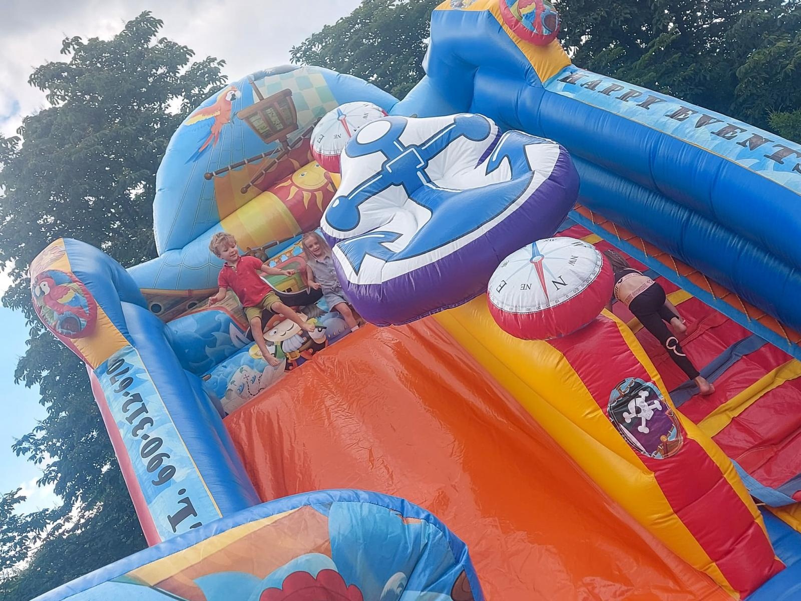 Zdjęcie w galerii na portalu naszraciborz.pl: Festyn rodzinny w Przedszkolu nr 15 w Raciborzu wiadomości z regionu