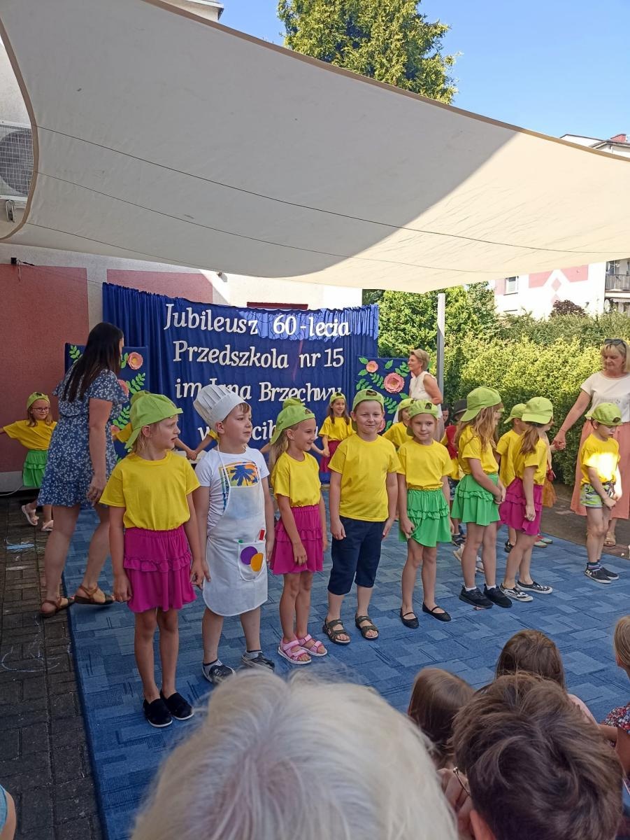 Zdjęcie w galerii na portalu naszraciborz.pl: Festyn rodzinny w Przedszkolu nr 15 w Raciborzu wiadomości z regionu