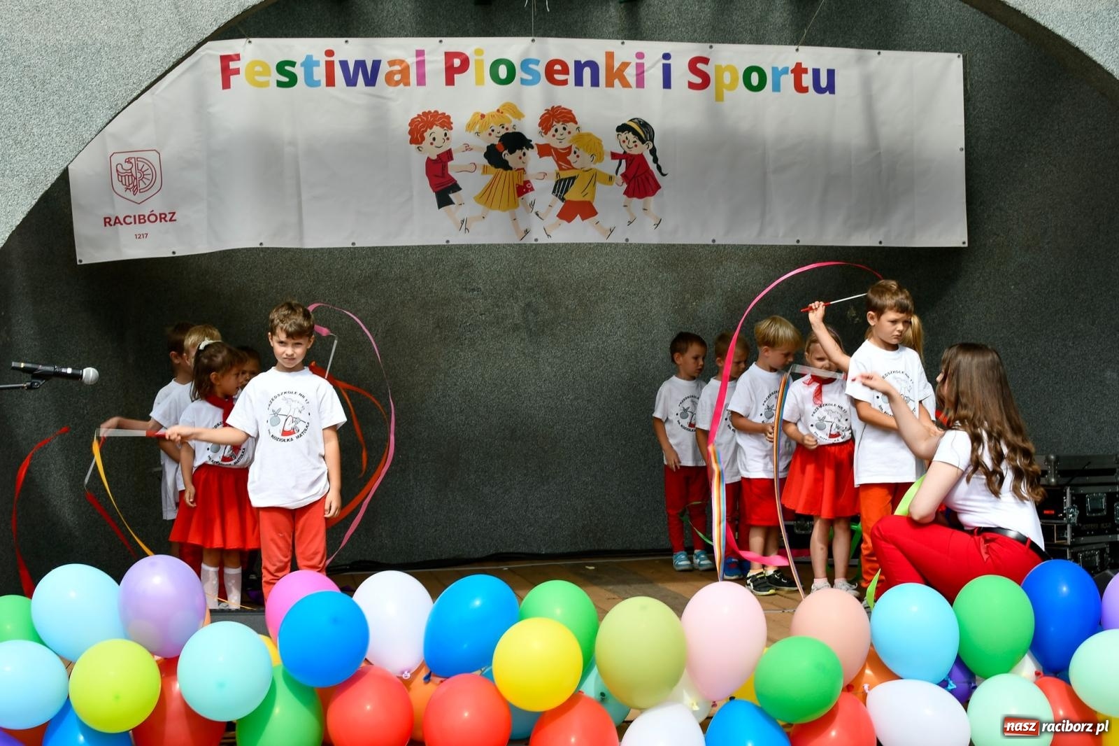Zdjęcie w galerii na portalu naszraciborz.pl: Raciborski Festiwal Piosenki i Sportu [FOTO i WIDEO] wiadomości z regionu