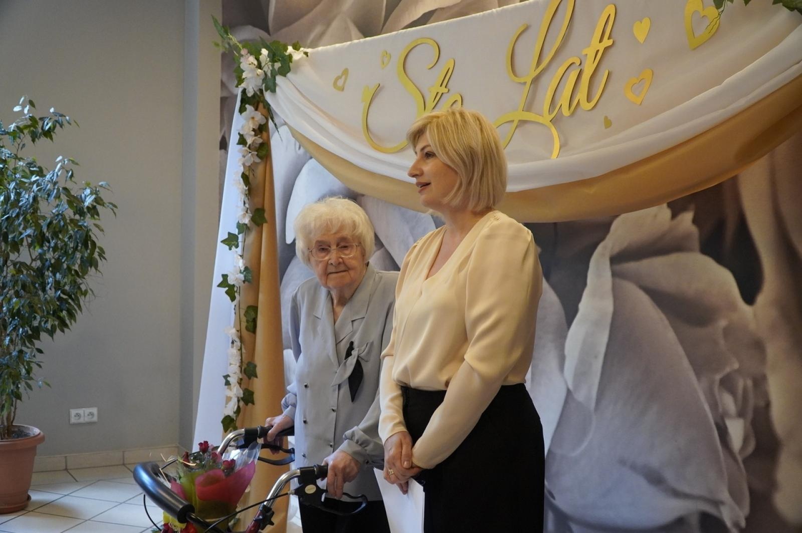 Zdjęcie w galerii na portalu naszraciborz.pl: Maria Obuchowska ukończyła sto lat. Obsługiwała sekretariat prezydenta wiadomości z regionu