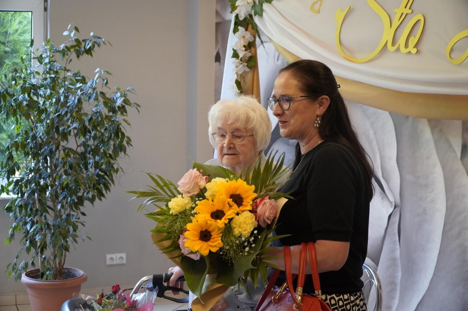 Zdjęcie w galerii na portalu naszraciborz.pl: Maria Obuchowska ukończyła sto lat. Obsługiwała sekretariat prezydenta wiadomości z regionu