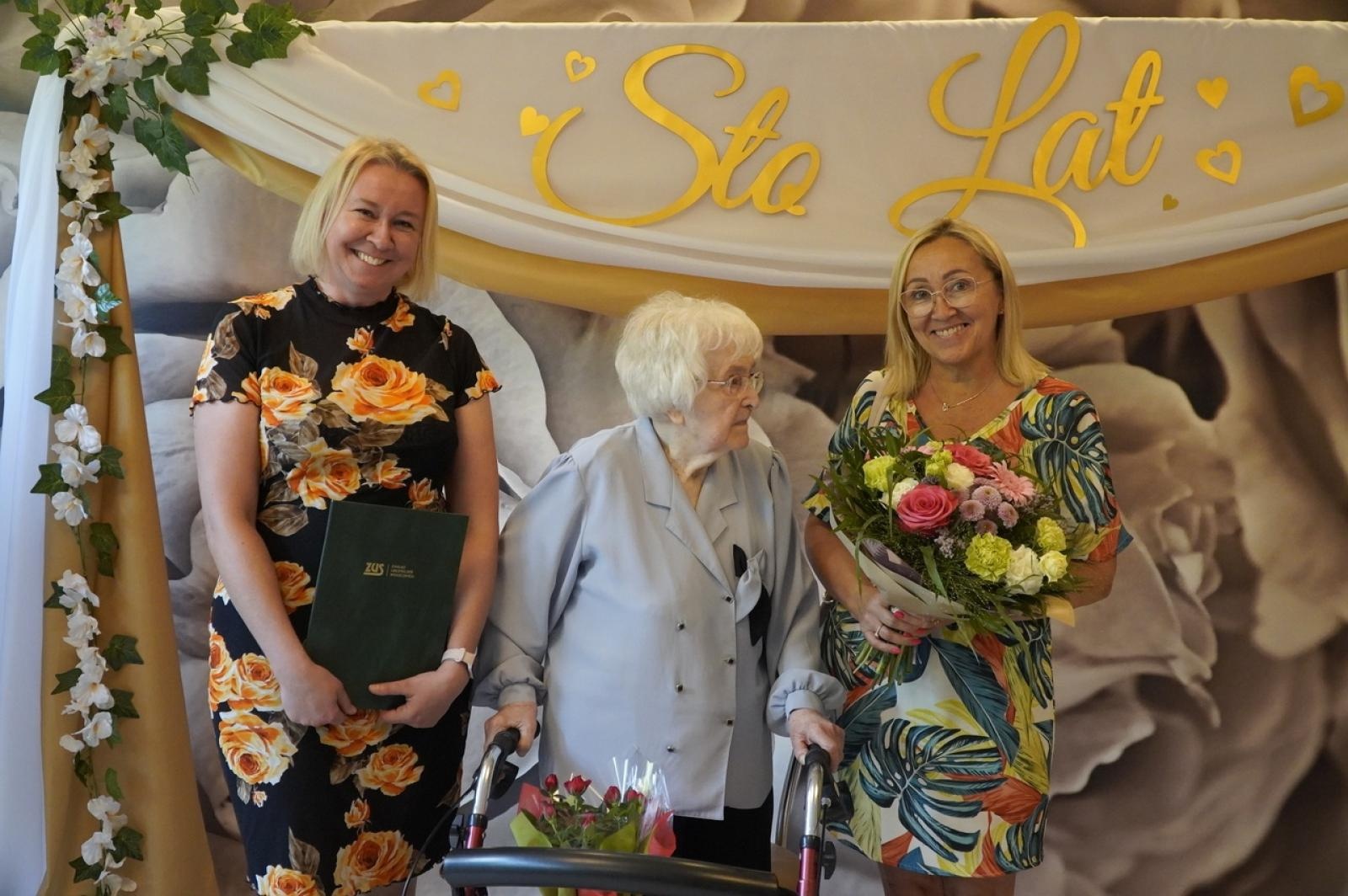 Zdjęcie w galerii na portalu naszraciborz.pl: Maria Obuchowska ukończyła sto lat. Obsługiwała sekretariat prezydenta wiadomości z regionu