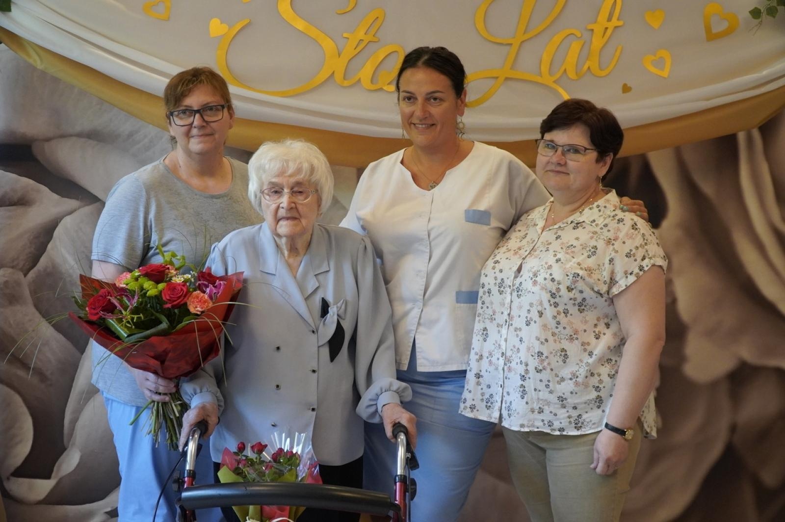 Zdjęcie w galerii na portalu naszraciborz.pl: Maria Obuchowska ukończyła sto lat. Obsługiwała sekretariat prezydenta wiadomości z regionu