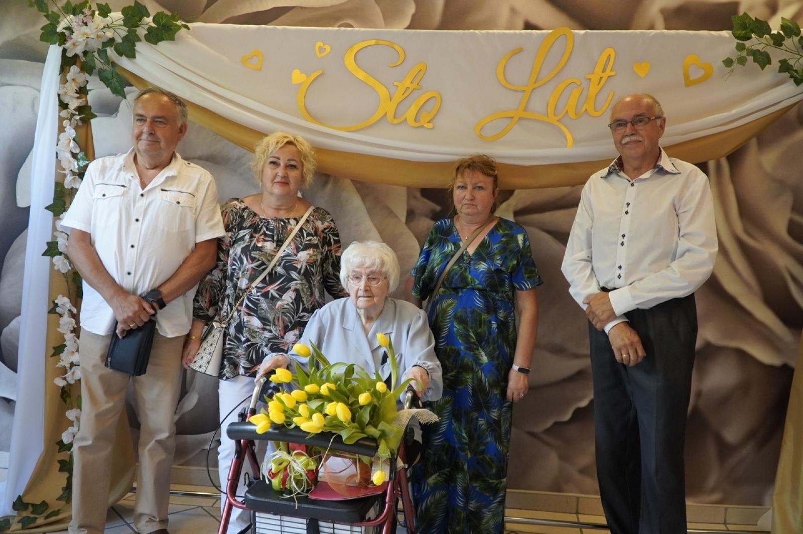 Zdjęcie w galerii na portalu naszraciborz.pl: Maria Obuchowska ukończyła sto lat. Obsługiwała sekretariat prezydenta wiadomości z regionu