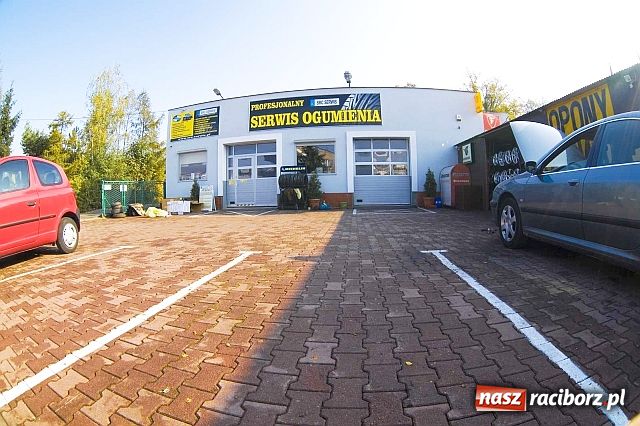 Zdjęcie w galerii na portalu naszraciborz.pl: Wymień opony w SRC SERWIS wiadomości z regionu