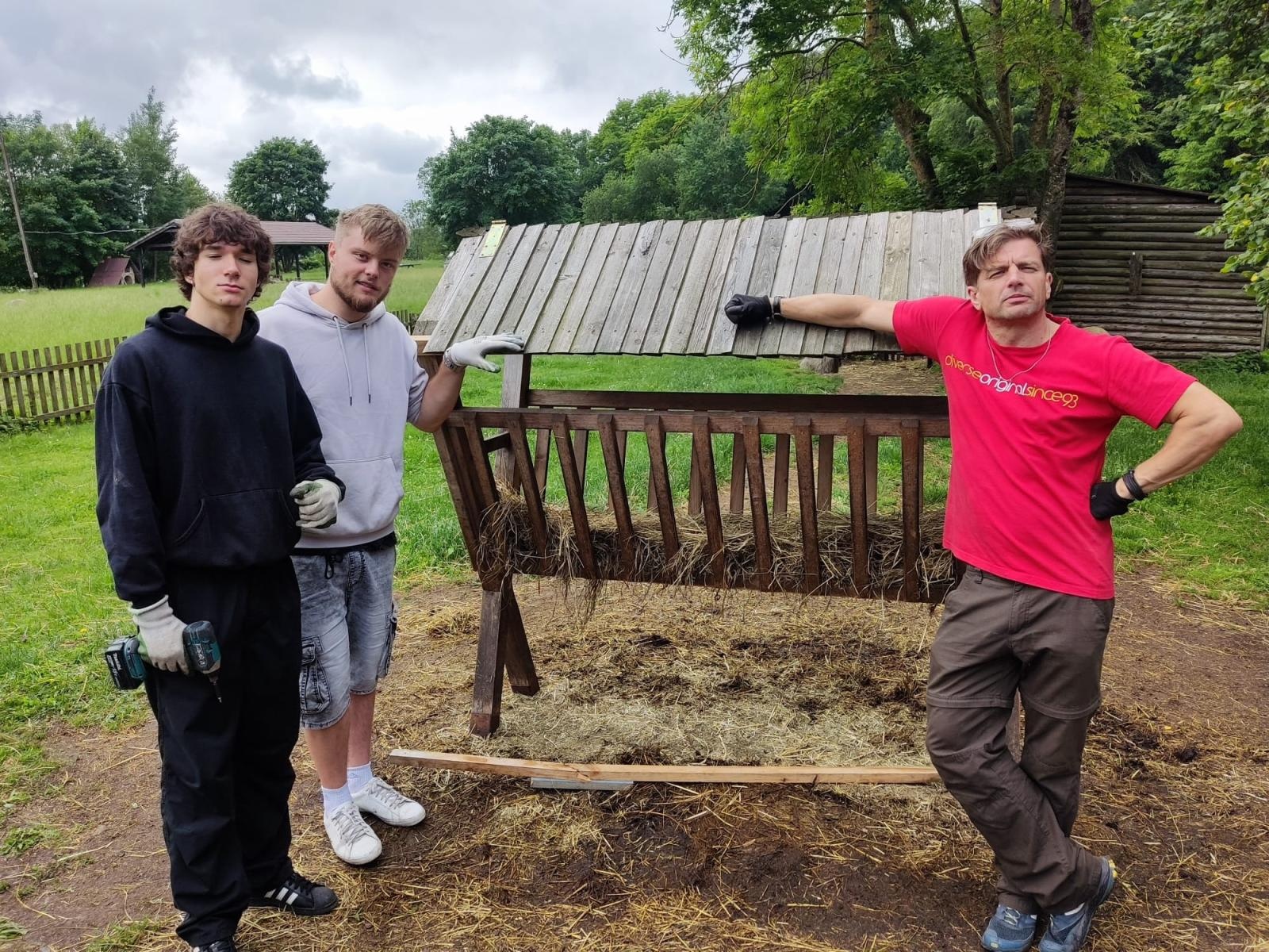 Zdjęcie w galerii na portalu naszraciborz.pl: Studenci Architektury ponownie na warsztatach ArchitEKO w Juchowie wiadomości z regionu