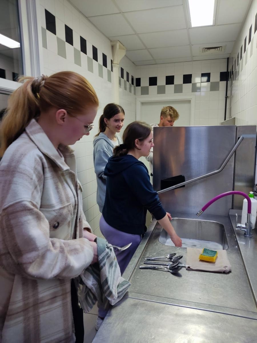 Zdjęcie w galerii na portalu naszraciborz.pl: Studenci Architektury ponownie na warsztatach ArchitEKO w Juchowie wiadomości z regionu