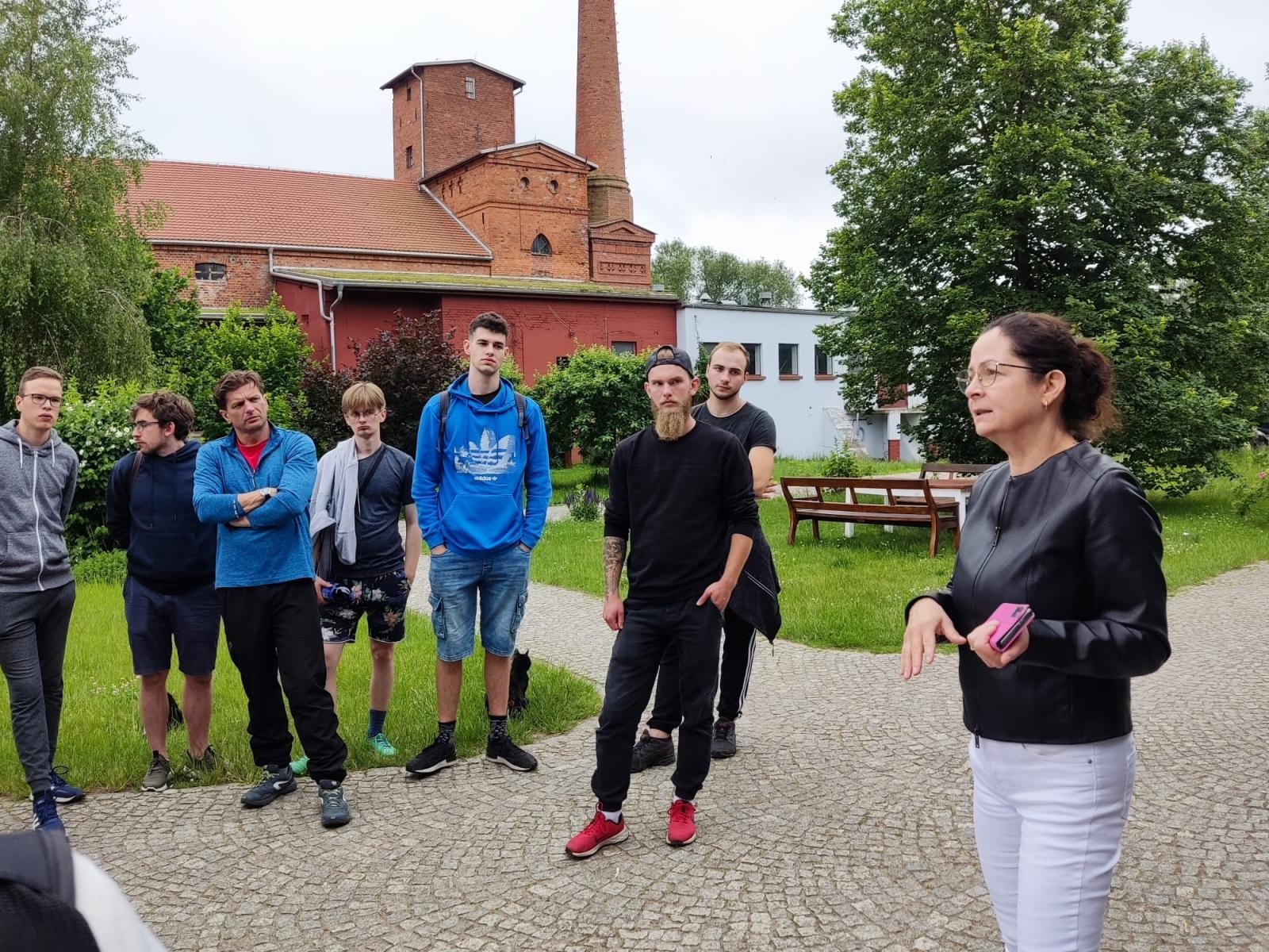 Zdjęcie w galerii na portalu naszraciborz.pl: Studenci Architektury ponownie na warsztatach ArchitEKO w Juchowie wiadomości z regionu