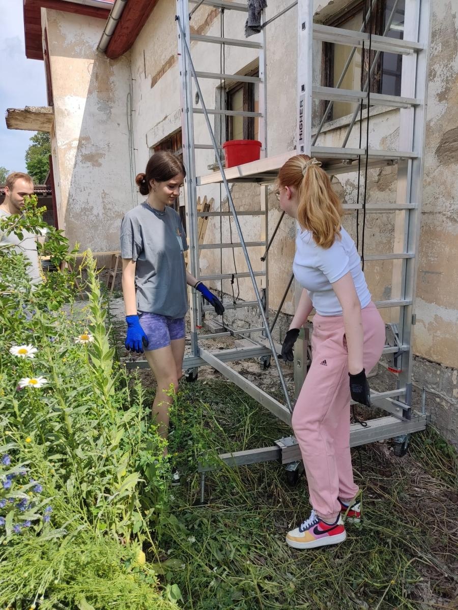 Zdjęcie w galerii na portalu naszraciborz.pl: Studenci Architektury ponownie na warsztatach ArchitEKO w Juchowie wiadomości z regionu