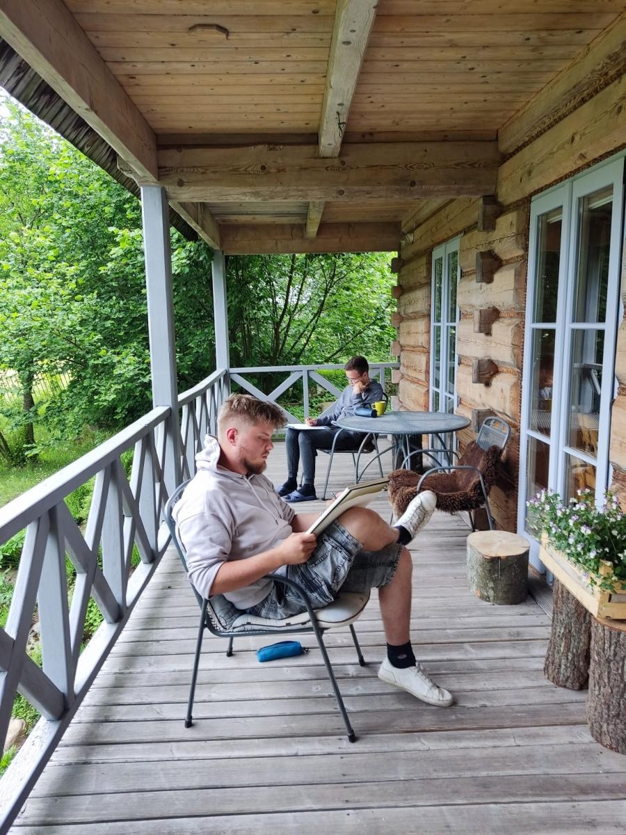 Zdjęcie w galerii na portalu naszraciborz.pl: Studenci Architektury ponownie na warsztatach ArchitEKO w Juchowie wiadomości z regionu