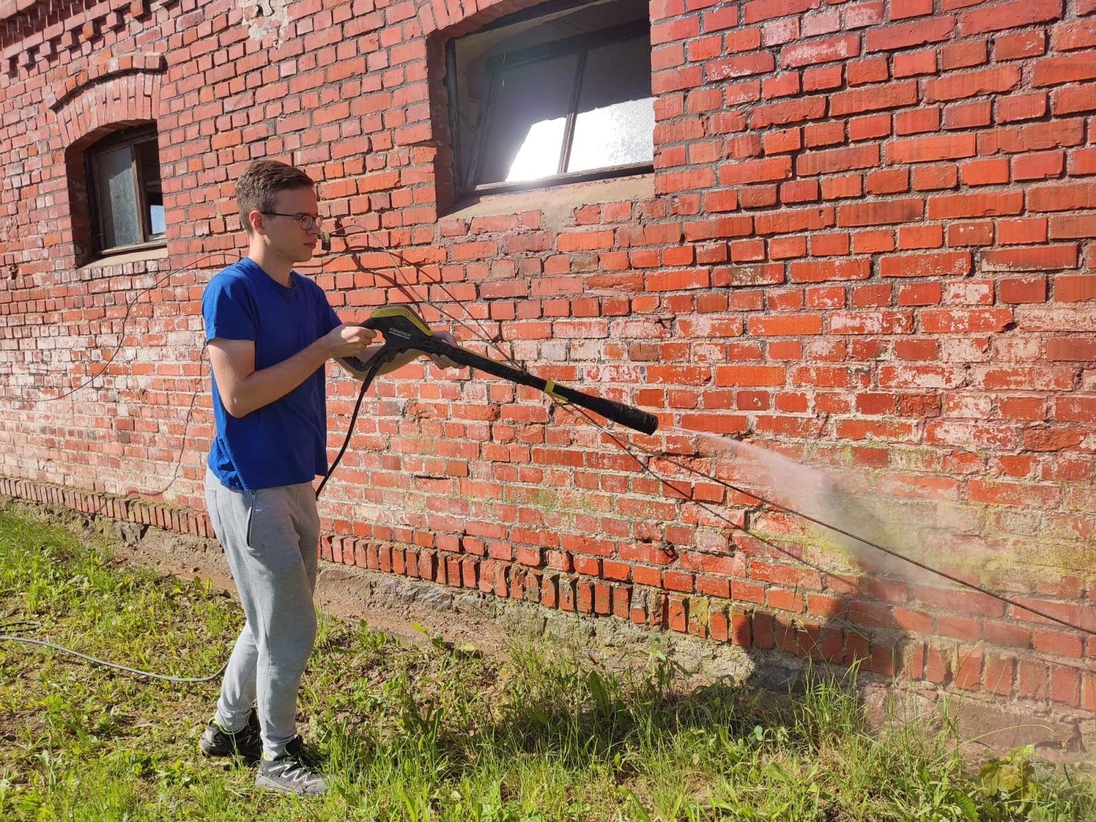 Zdjęcie w galerii na portalu naszraciborz.pl: Studenci Architektury ponownie na warsztatach ArchitEKO w Juchowie wiadomości z regionu