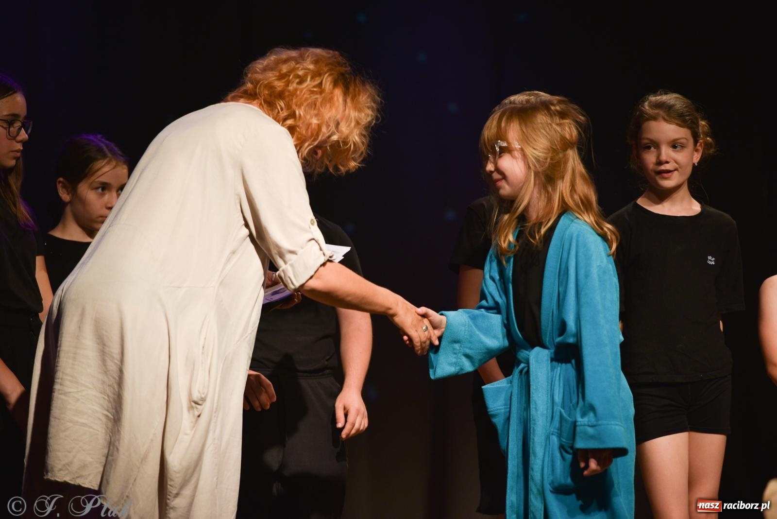 Zdjęcie w galerii na portalu naszraciborz.pl: Czwarta ściana, czyli Wieczór Premier w MDK-u wiadomości z regionu