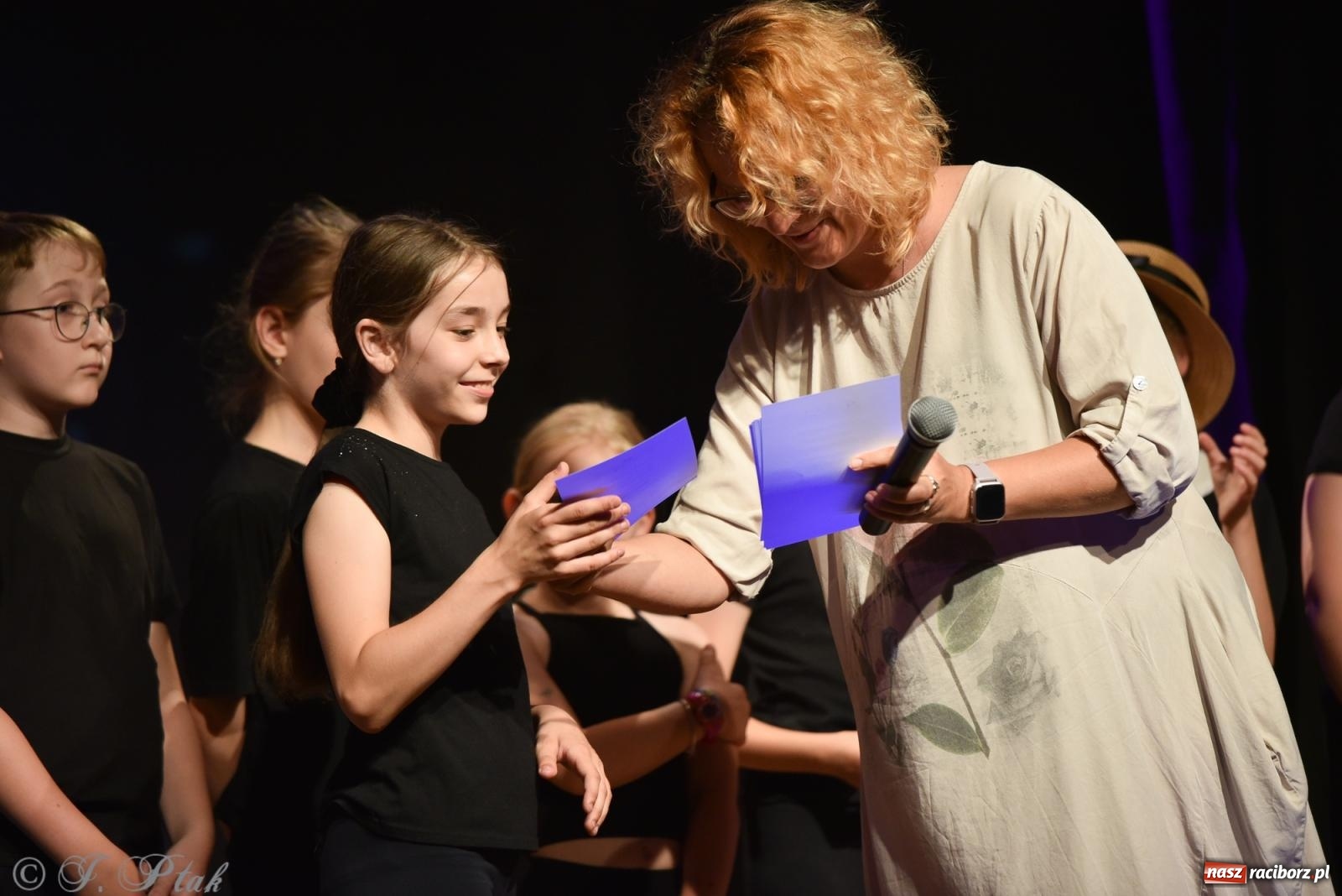 Zdjęcie w galerii na portalu naszraciborz.pl: Czwarta ściana, czyli Wieczór Premier w MDK-u wiadomości z regionu