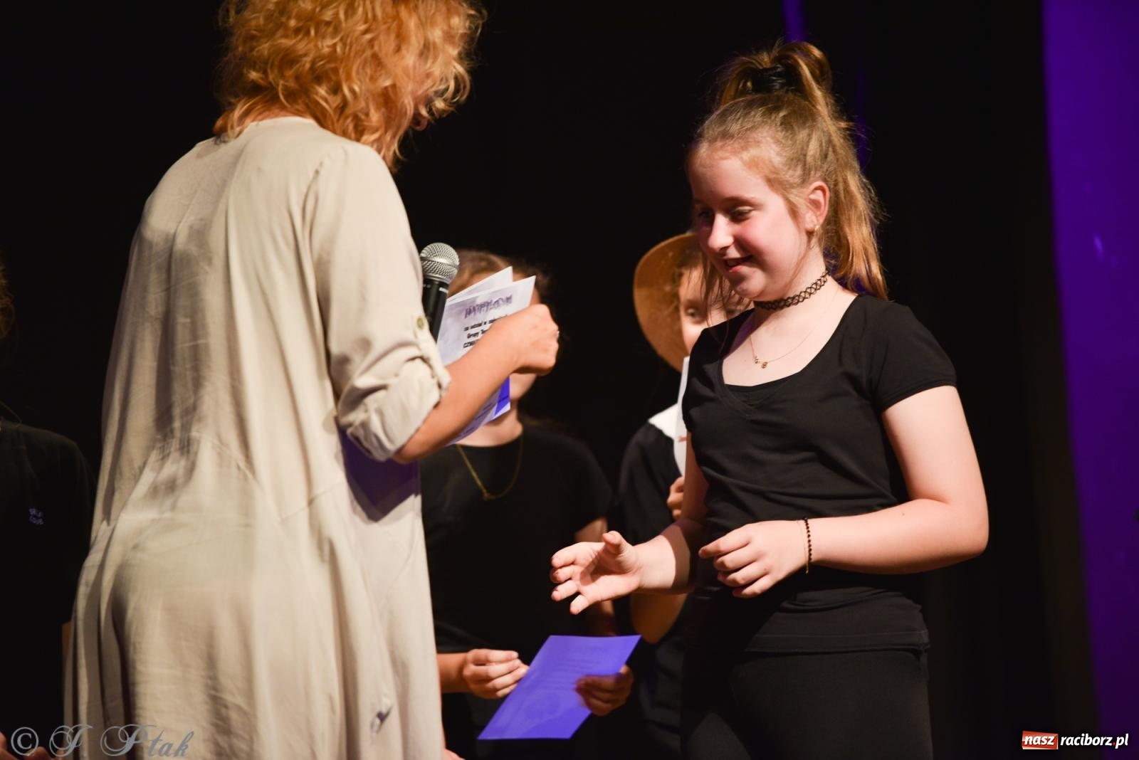 Zdjęcie w galerii na portalu naszraciborz.pl: Czwarta ściana, czyli Wieczór Premier w MDK-u wiadomości z regionu