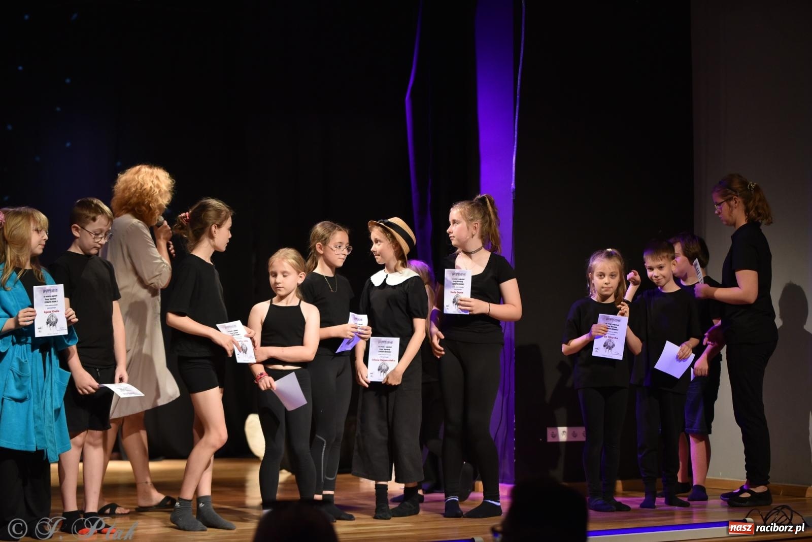 Zdjęcie w galerii na portalu naszraciborz.pl: Czwarta ściana, czyli Wieczór Premier w MDK-u wiadomości z regionu