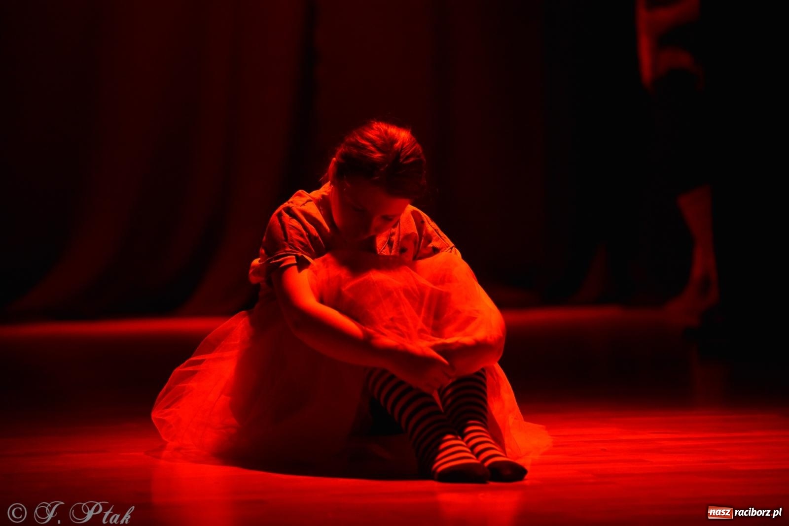 Zdjęcie w galerii na portalu naszraciborz.pl: Czwarta ściana, czyli Wieczór Premier w MDK-u wiadomości z regionu